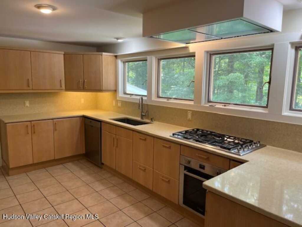 177 Buck Road, Stone Ridge, NY 12484 - Photo 11 of 39