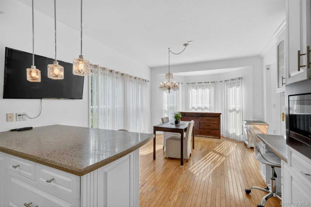 67 Latham Circle, Saugerties, NY 12477 - Photo 11 of 50
