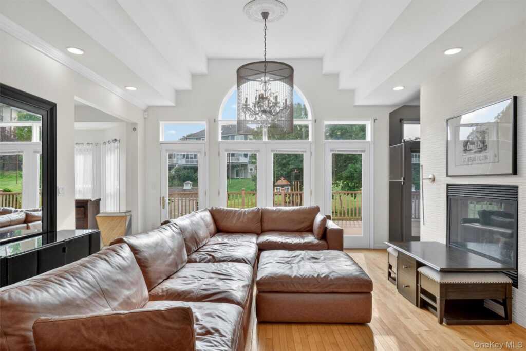 67 Latham Circle, Saugerties, NY 12477 - Photo 6 of 50