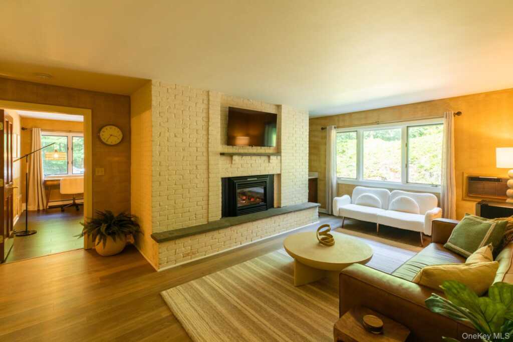 439 Lake drive, Rhinebeck, NY 12572 - Photo 19 of 37