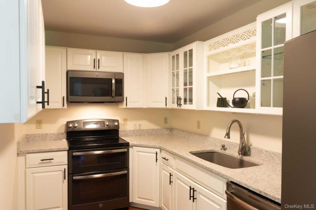 439 Lake drive, Rhinebeck, NY 12572 - Photo 26 of 37