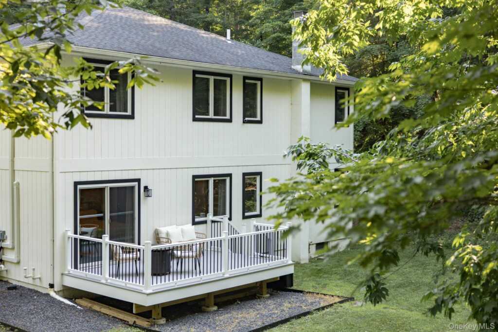 439 Lake drive, Rhinebeck, NY 12572 - Photo 28 of 37