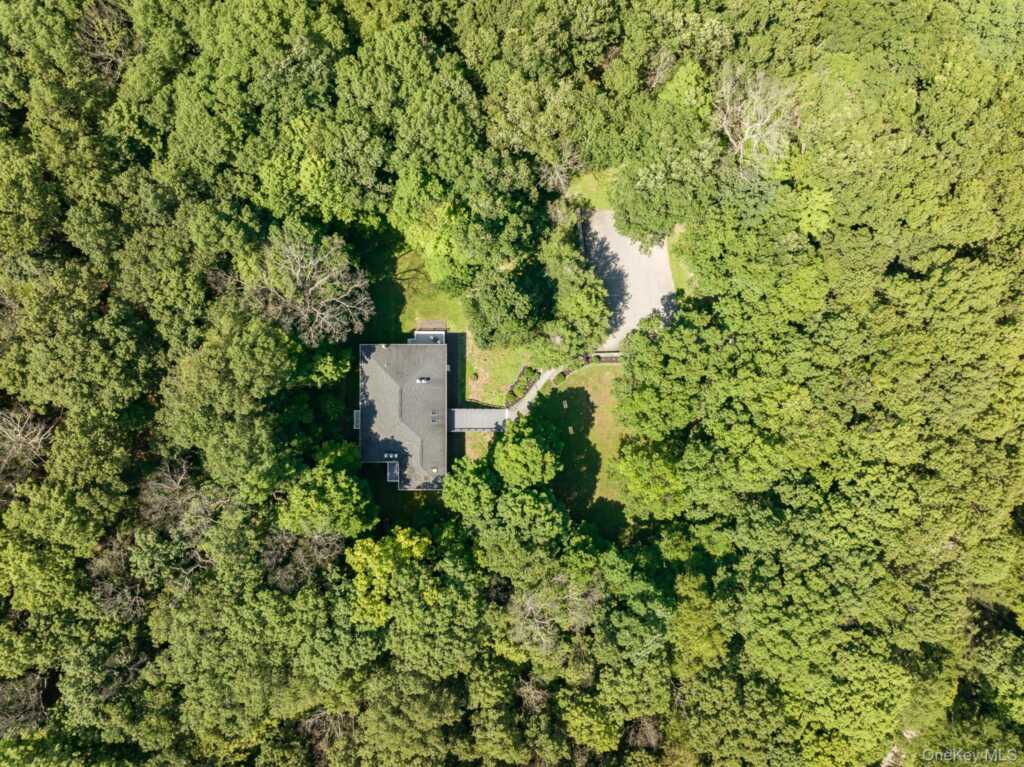 439 Lake drive, Rhinebeck, NY 12572 - Photo 36 of 37