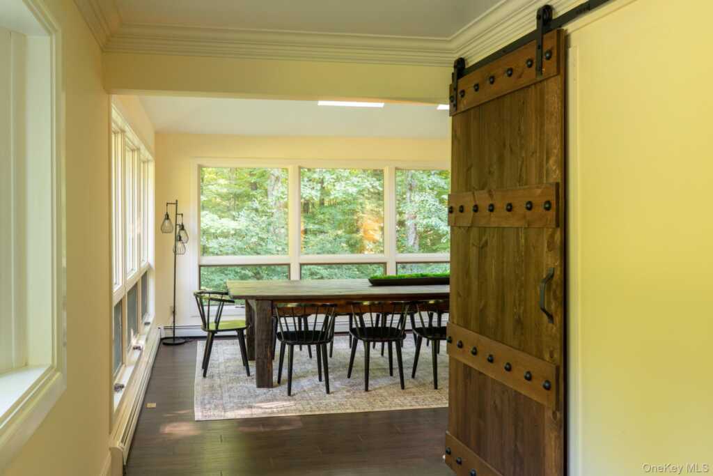 439 Lake drive, Rhinebeck, NY 12572 - Photo 5 of 37