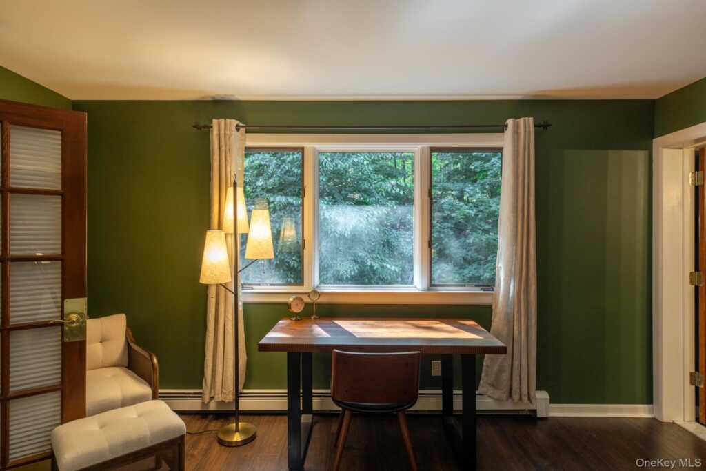 439 Lake drive, Rhinebeck, NY 12572 - Photo 8 of 37