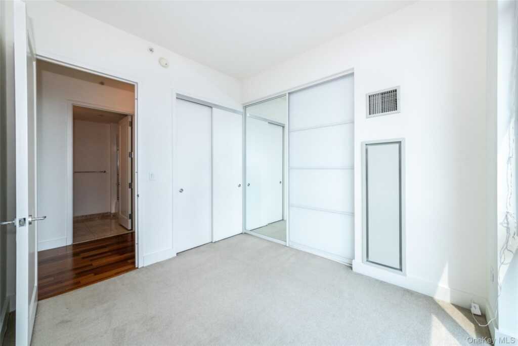 175 Huguenot Street, Unit #PH 701, New Rochelle, NY 10801 - Photo 13 of 32