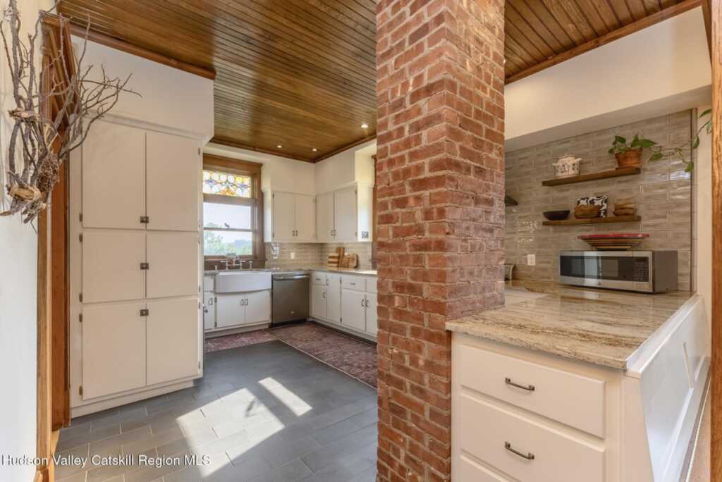 108 Latham Circle, Saugerties, NY 12477 - Photo 16 of 50