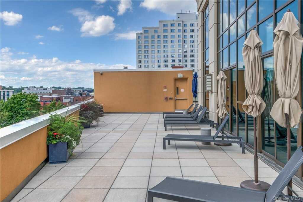 175 Huguenot Street, Unit #2203, New Rochelle, NY 10801 - Photo 21 of 33