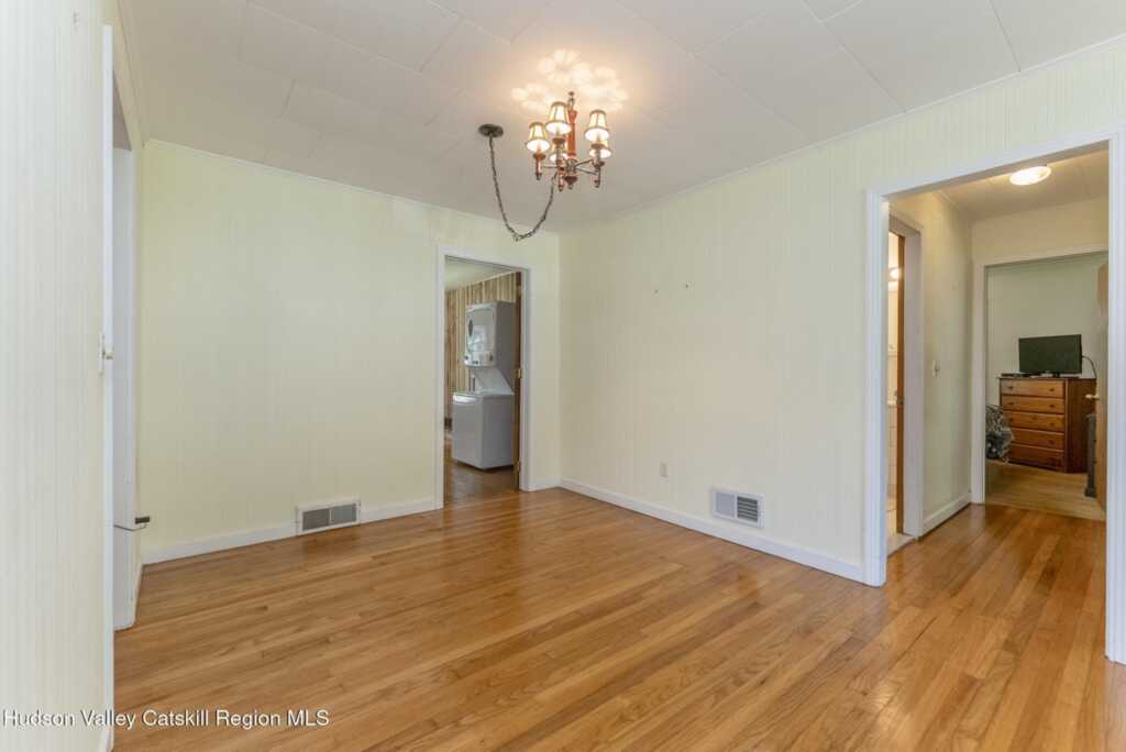 408 Fairview Ave Avenue, Hurley, NY 12443 - Photo 11 of 43