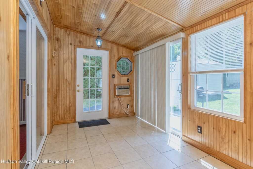 408 Fairview Ave Avenue, Hurley, NY 12443 - Photo 18 of 43