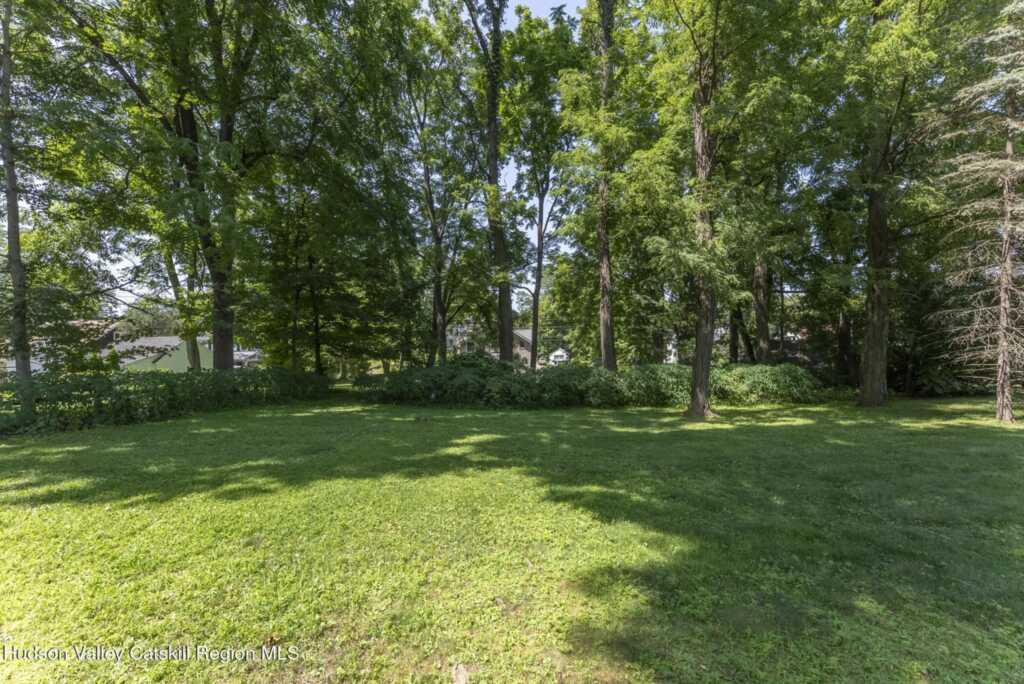 408 Fairview Ave Avenue, Hurley, NY 12443 - Photo 41 of 43
