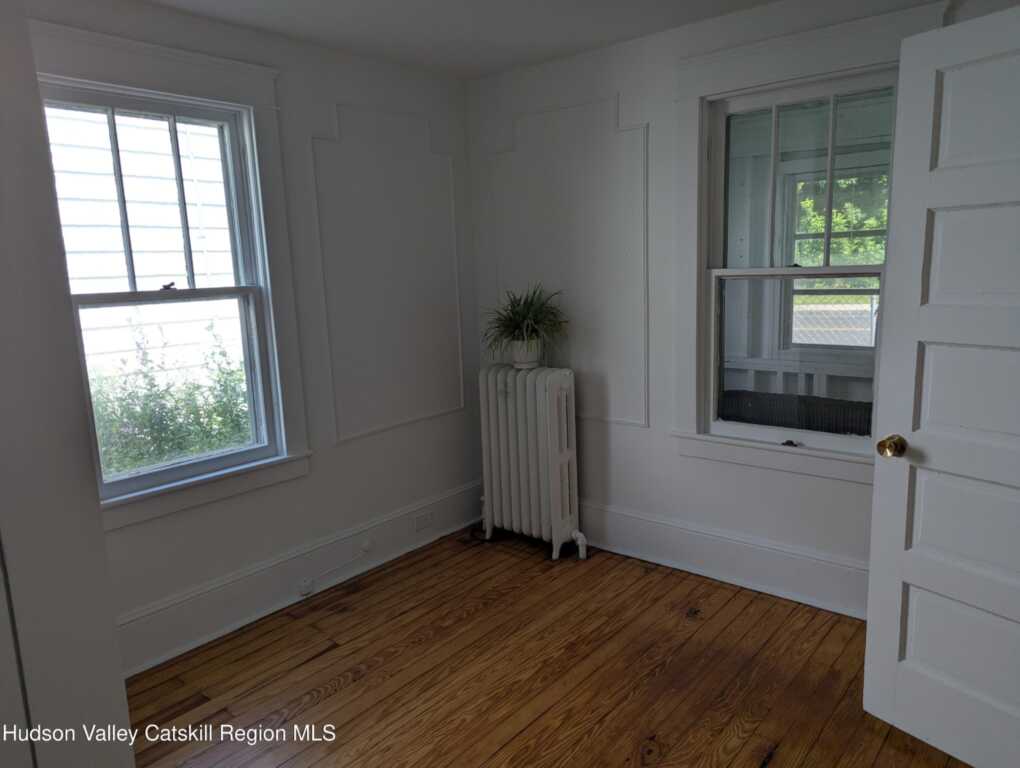 407 Delaware Avenue, Kingston, NY 12401 - Photo 12 of 44