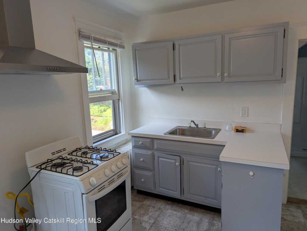 407 Delaware Avenue, Kingston, NY 12401 - Photo 23 of 44