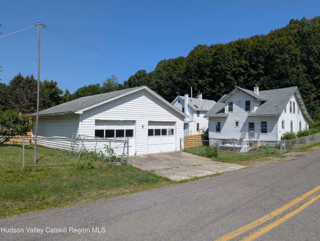 407 Delaware Avenue, Kingston, NY 12401 - Photo 40 of 44