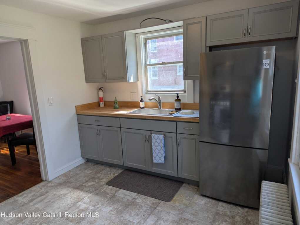 407 Delaware Avenue, Kingston, NY 12401 - Photo 5 of 44