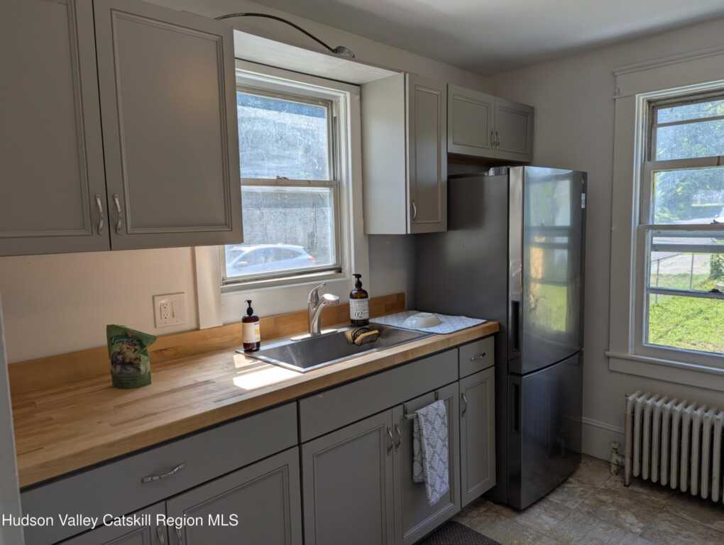 407 Delaware Avenue, Kingston, NY 12401 - Photo 7 of 44