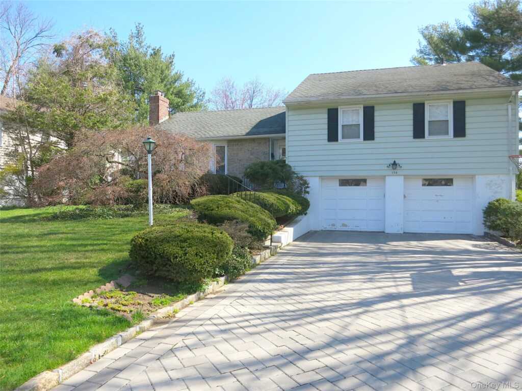 174 Waverly Road, New Rochelle, NY 10583 - Photo 1 of 19