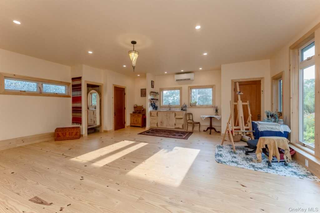 108 Latham Circle, Saugerties, NY 12477 - Photo 38 of 50