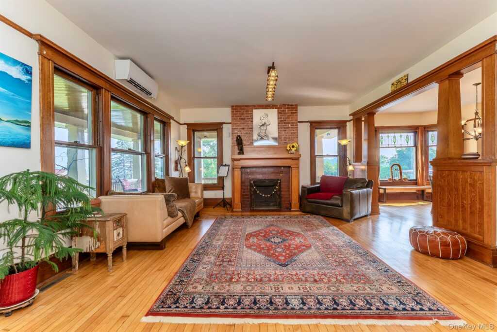108 Latham Circle, Saugerties, NY 12477 - Photo 4 of 50
