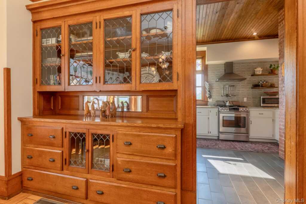 108 Latham Circle, Saugerties, NY 12477 - Photo 9 of 50