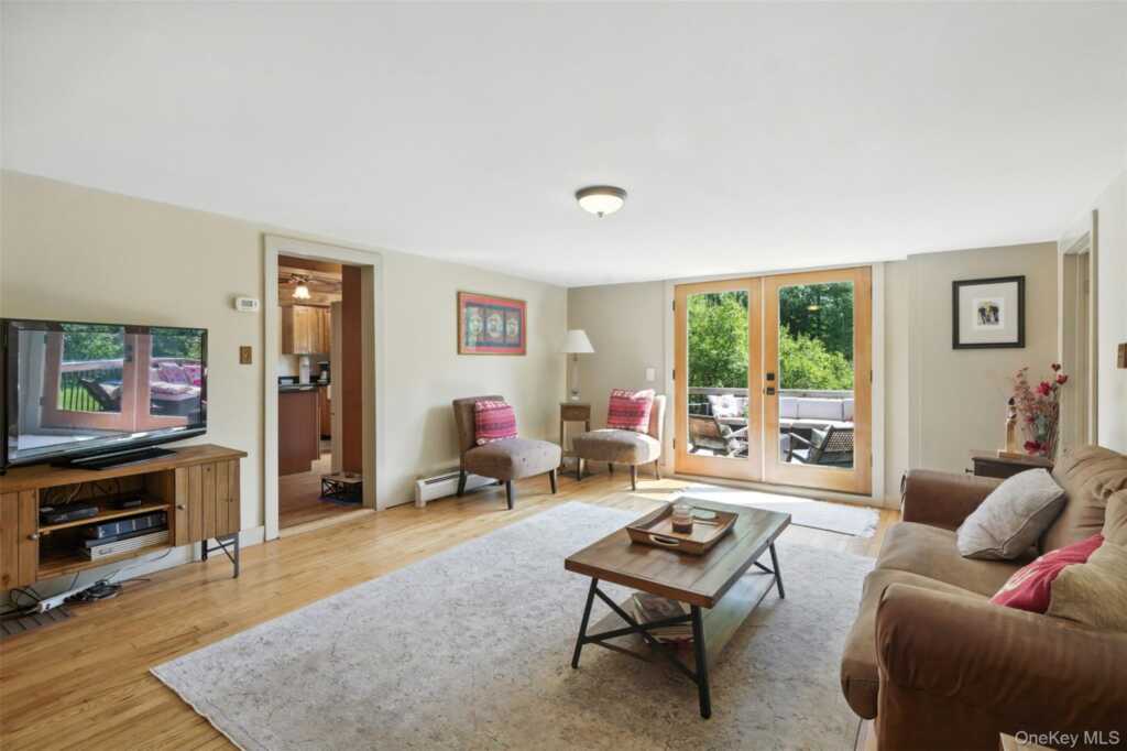 442 Ohioville Road, New Paltz, NY 12561 - Photo 4 of 31
