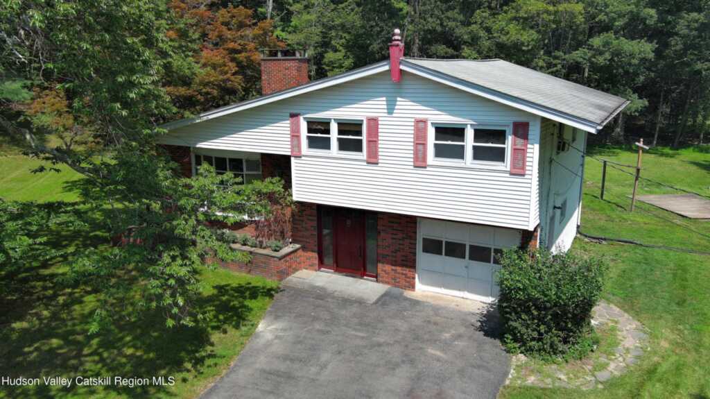 38 Arnold Drive, Woodstock, NY 12498