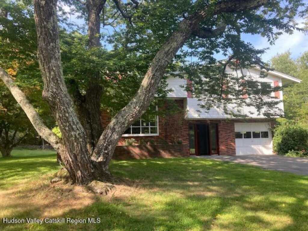 38 Arnold Drive, Woodstock, NY 12498 - Photo 3 of 27