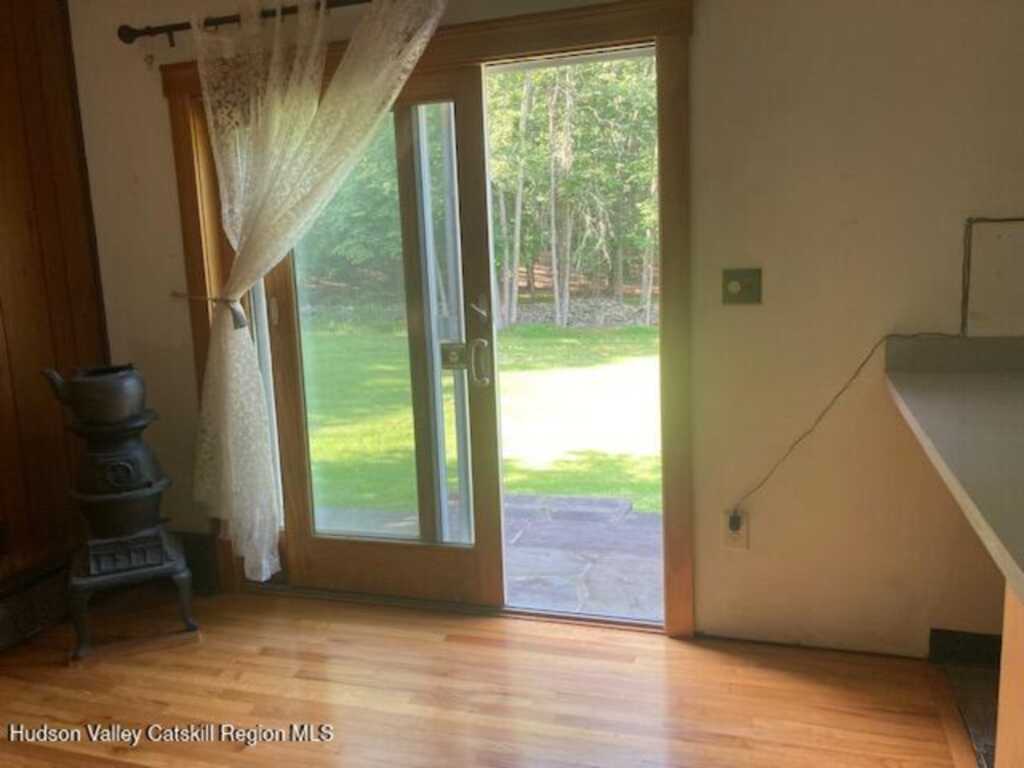 38 Arnold Drive, Woodstock, NY 12498 - Photo 9 of 27