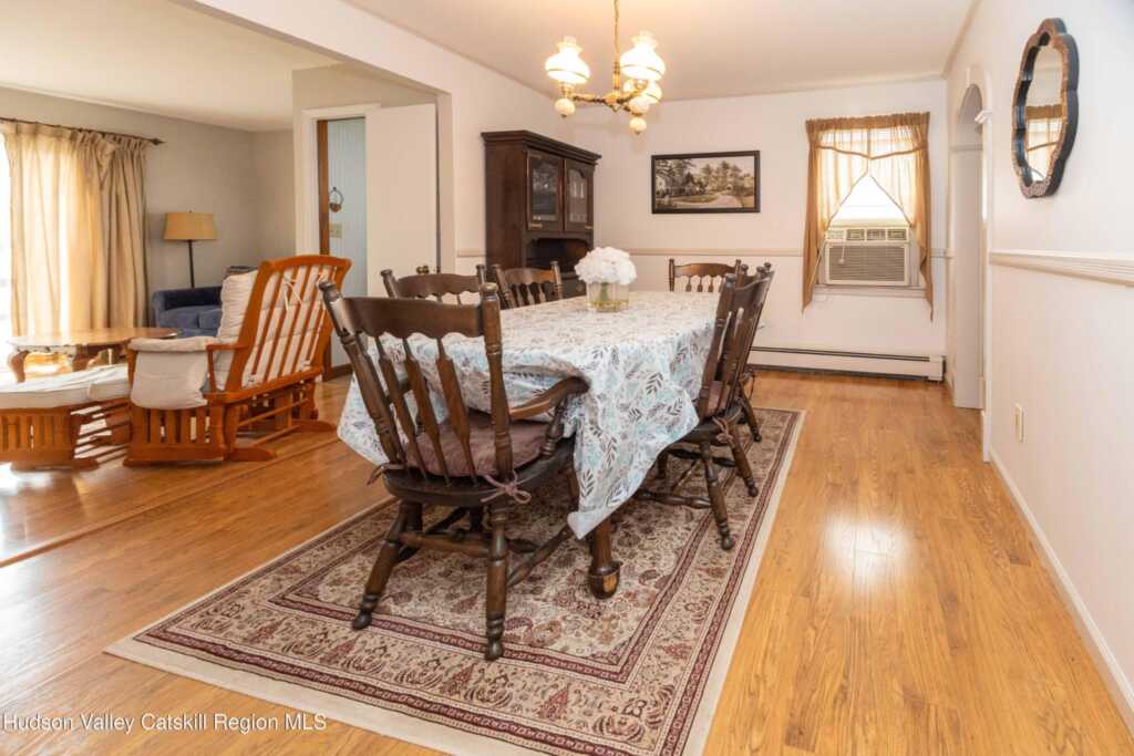 213 Washington Avenue Avenue, Saugerties, NY 12477 - Photo 16 of 37