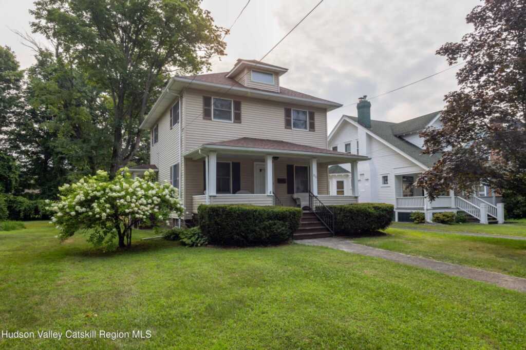 213 Washington Avenue Avenue, Saugerties, NY 12477 - Photo 2 of 37