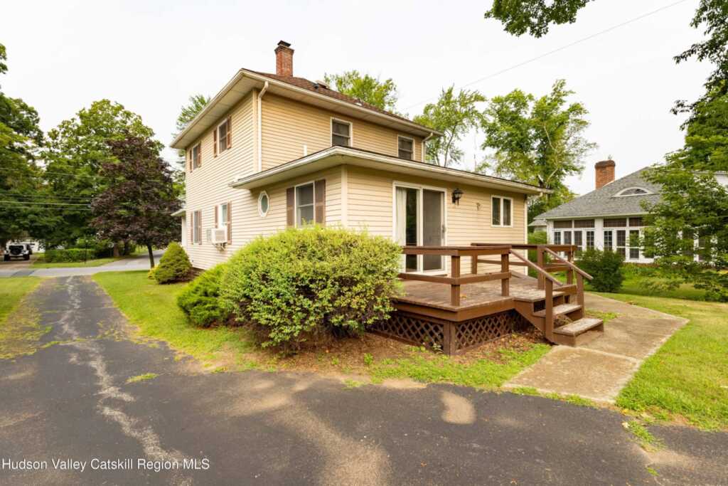 213 Washington Avenue Avenue, Saugerties, NY 12477 - Photo 27 of 37