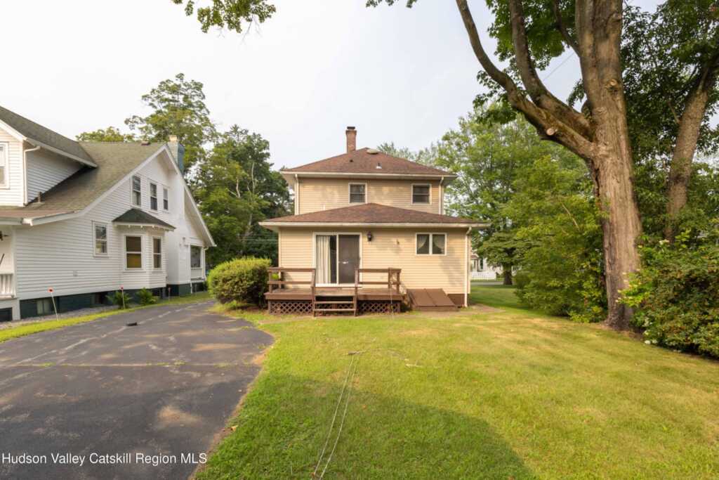 213 Washington Avenue Avenue, Saugerties, NY 12477 - Photo 30 of 37