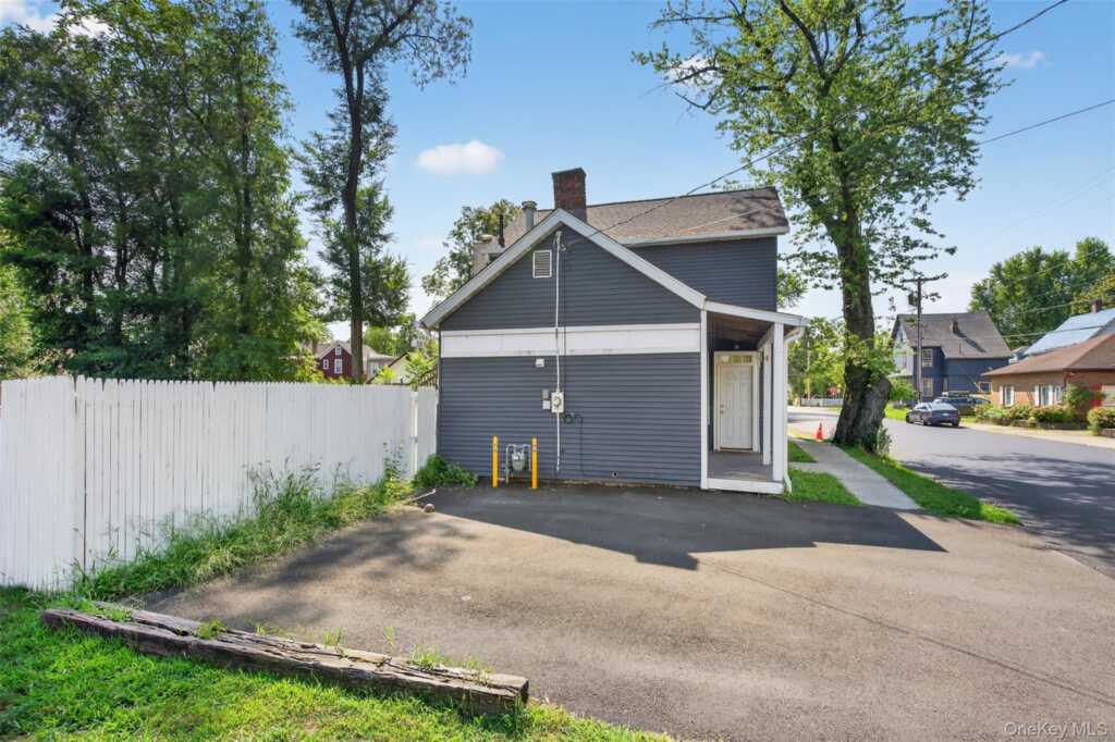 110 Pine Street, Kingston, NY 12401 - Photo 22 of 25