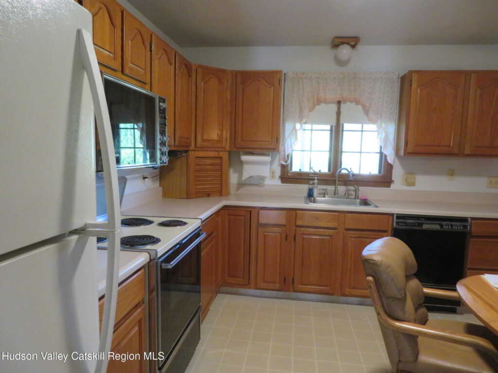 89 Vincent Lane, Stone Ridge, NY 12484 - Photo 15 of 45
