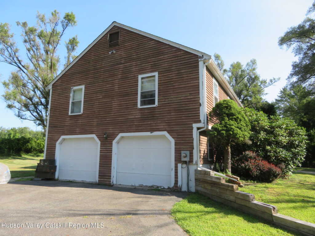 89 Vincent Lane, Stone Ridge, NY 12484 - Photo 2 of 45