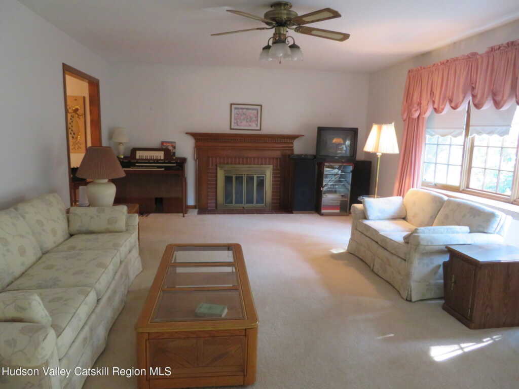 89 Vincent Lane, Stone Ridge, NY 12484 - Photo 4 of 45