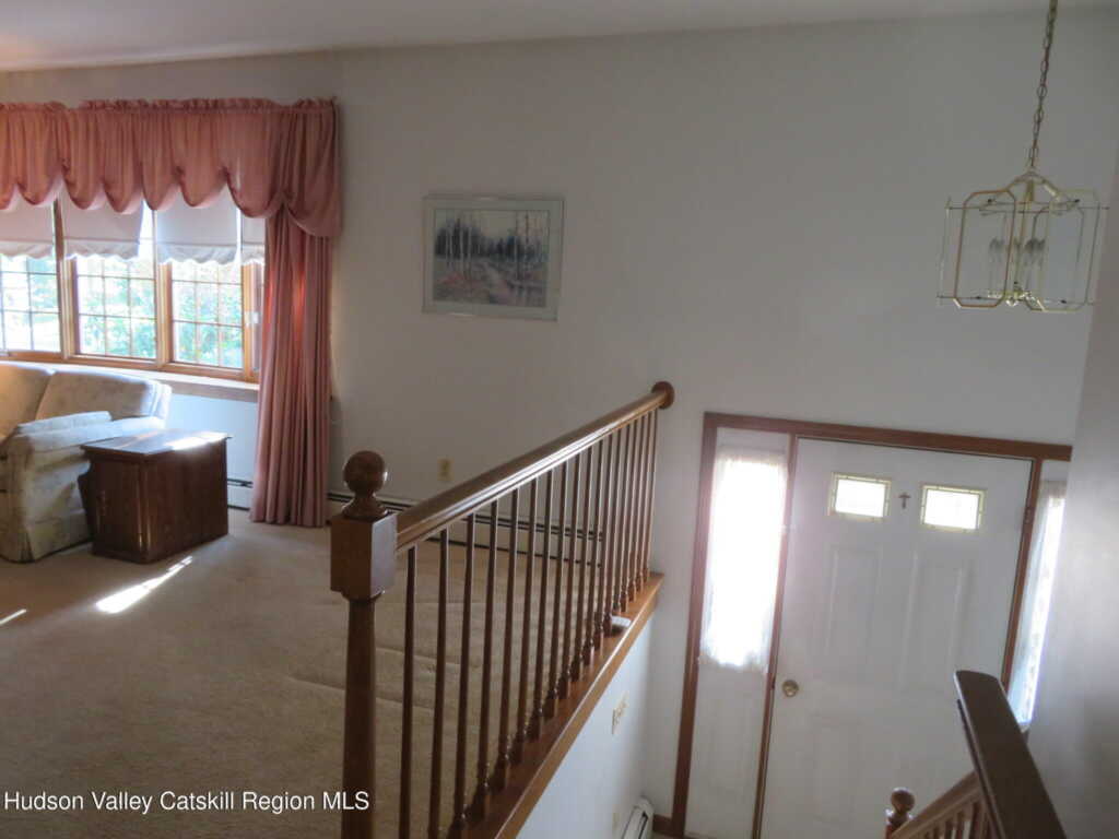 89 Vincent Lane, Stone Ridge, NY 12484 - Photo 9 of 45