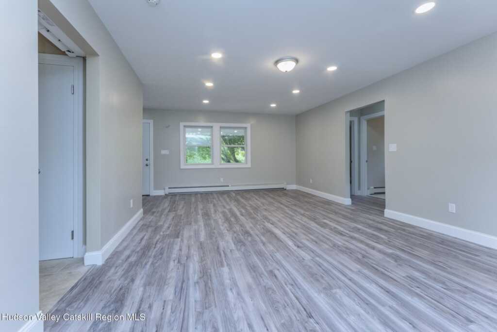 2084 Route 32, Saugerties, NY 12477 - Photo 10 of 44