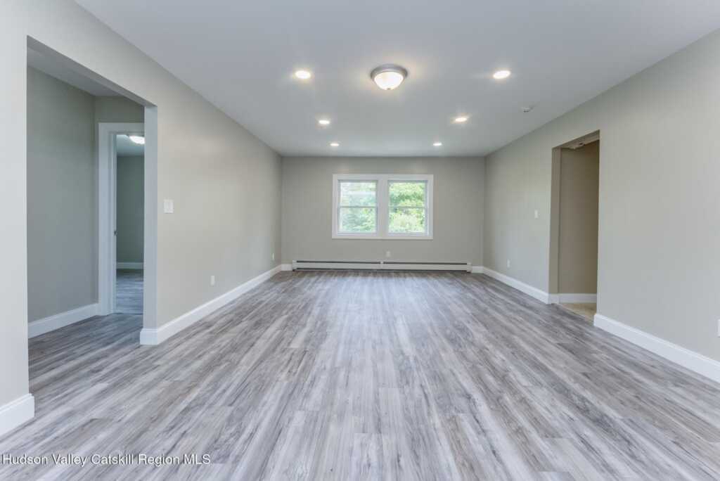 2084 Route 32, Saugerties, NY 12477 - Photo 8 of 44