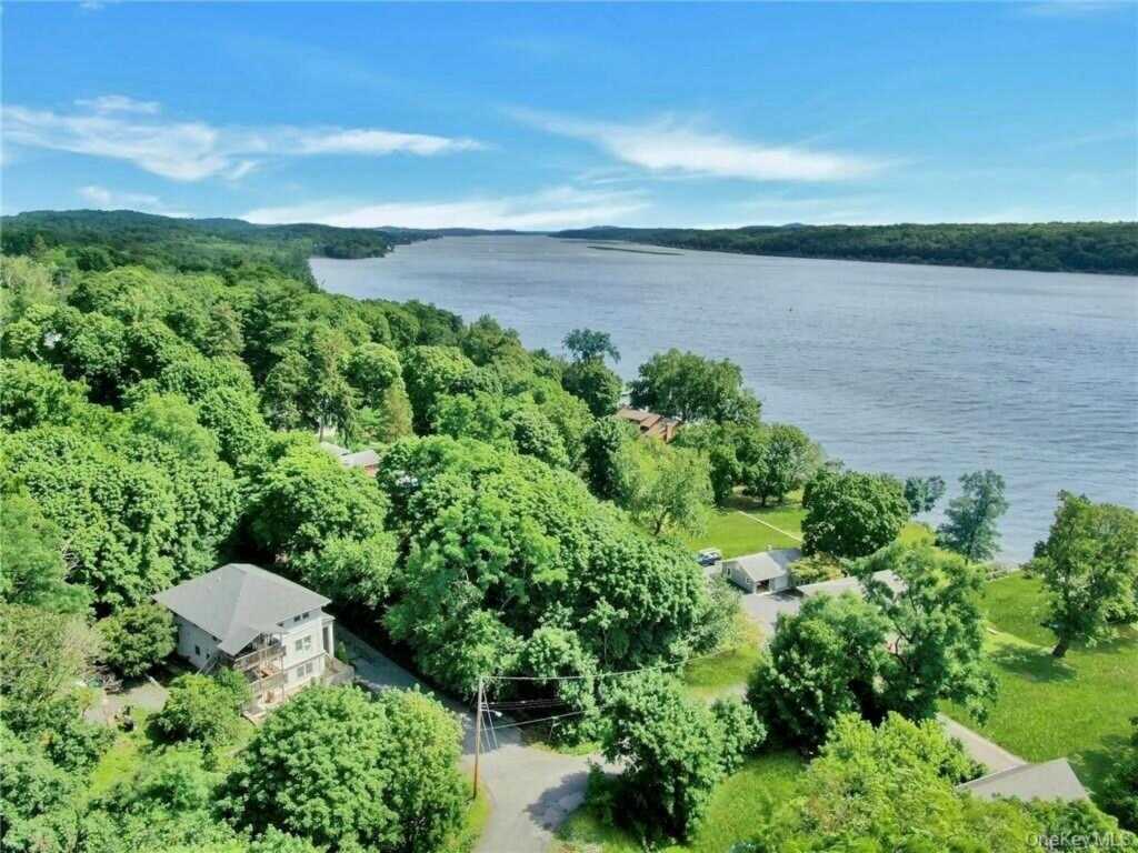 20 Bigelow Road, Saugerties, NY 12477