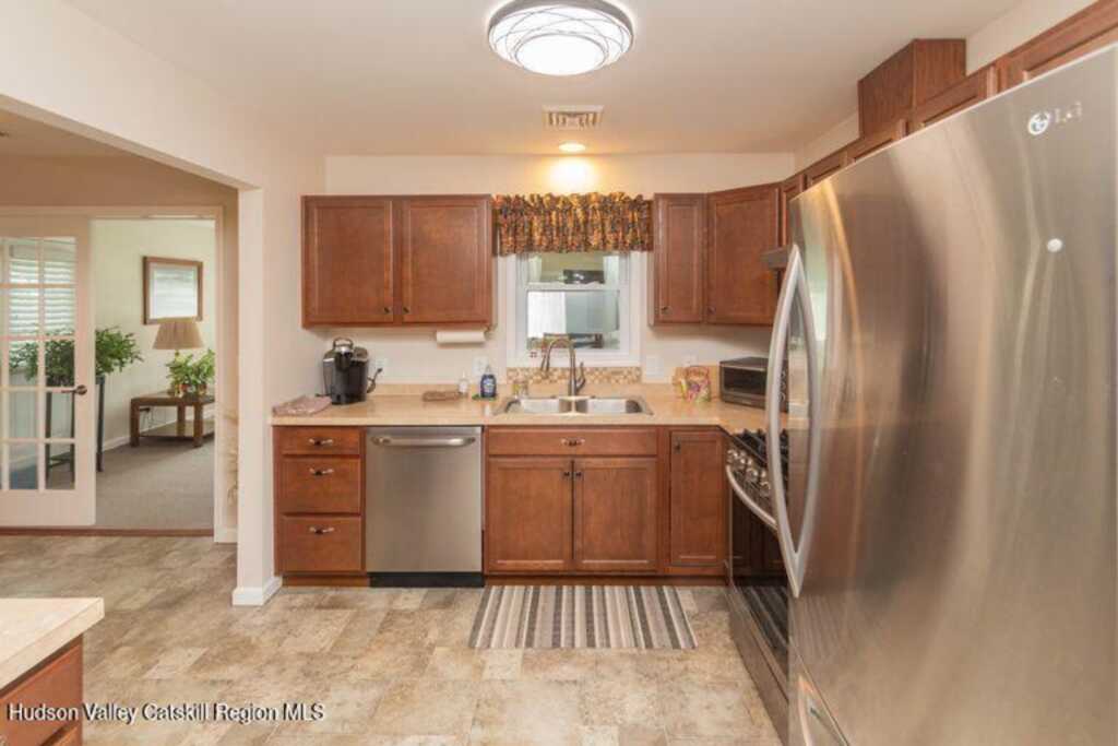 5 Meadowbrook Drive, Kingston, NY 12401 - Photo 11 of 29