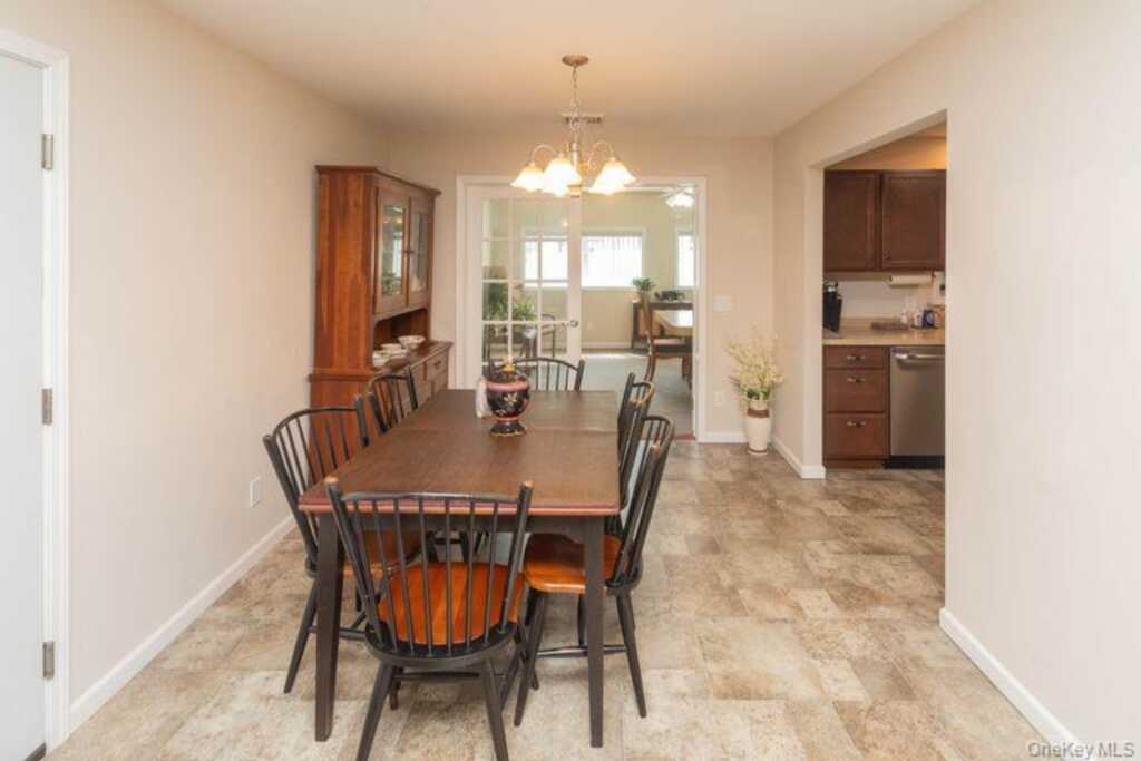 5 Meadowbrook Drive, Kingston, NY 12401 - Photo 13 of 34