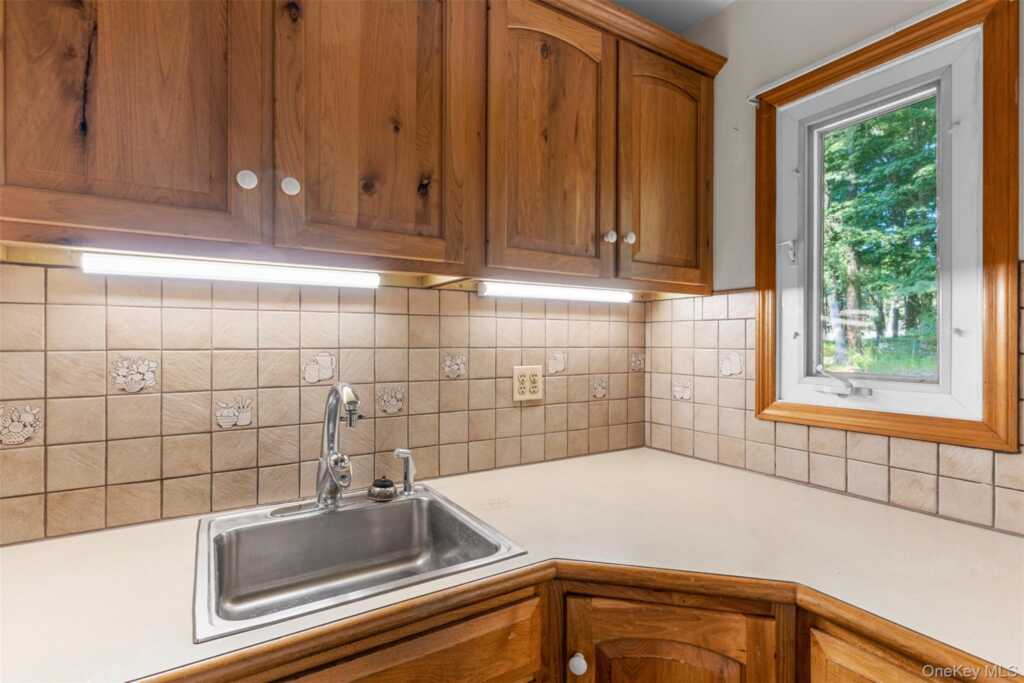 20 Overlook Drive, Woodstock, NY 12498 - Photo 11 of 27