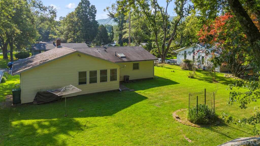 20 Overlook Drive, Woodstock, NY 12498 - Photo 2 of 27