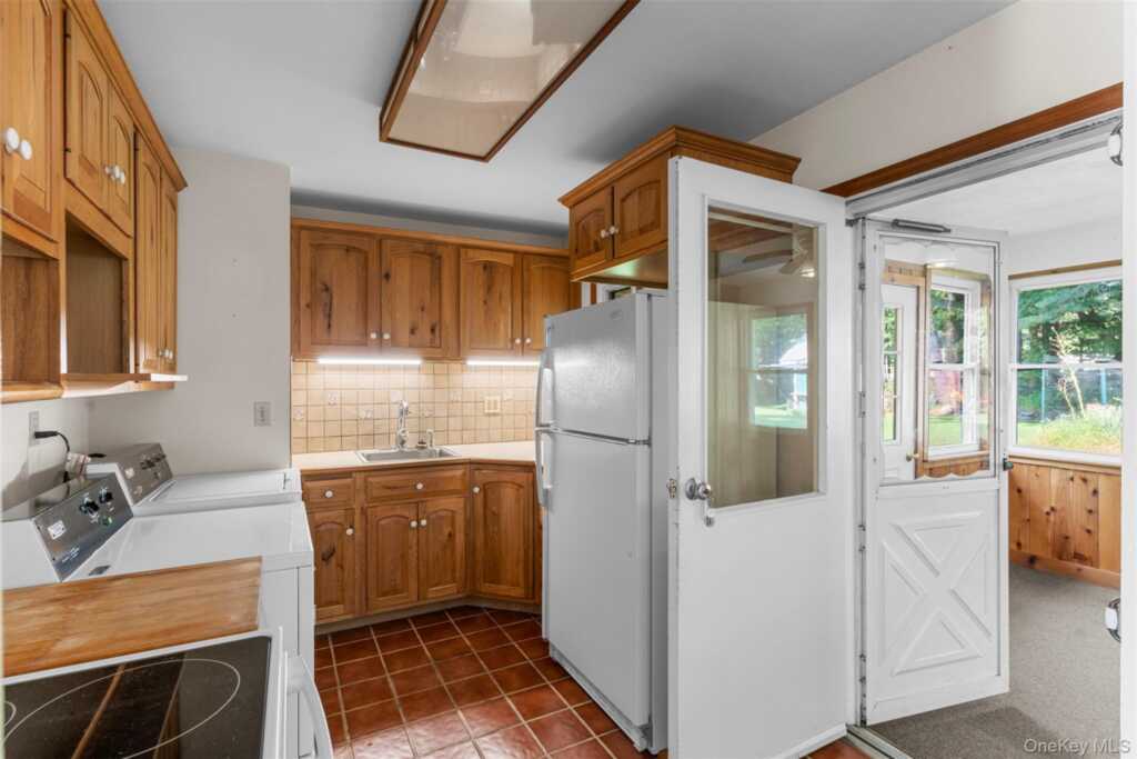 20 Overlook Drive, Woodstock, NY 12498 - Photo 9 of 27