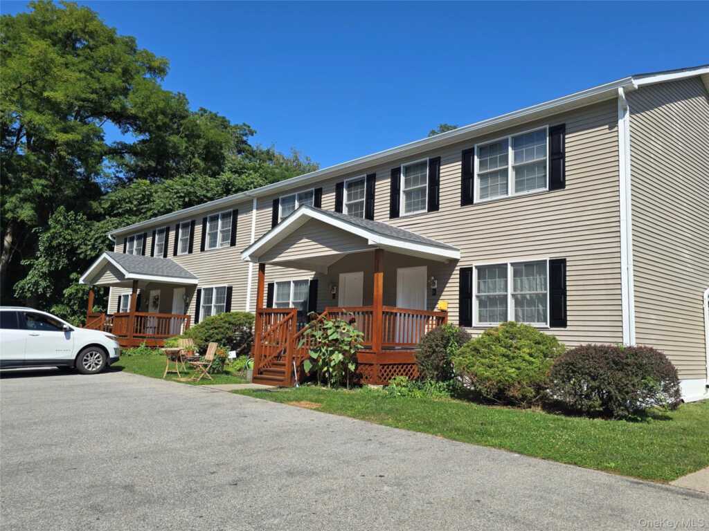 1-18 Willow Way, Unit #2, Rhinebeck, NY 12572