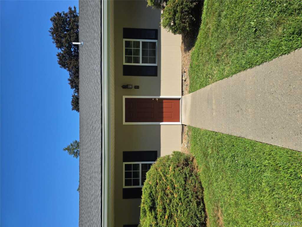 1-18 Willow Way, Unit #2, Rhinebeck, NY 12572 - Photo 2 of 14