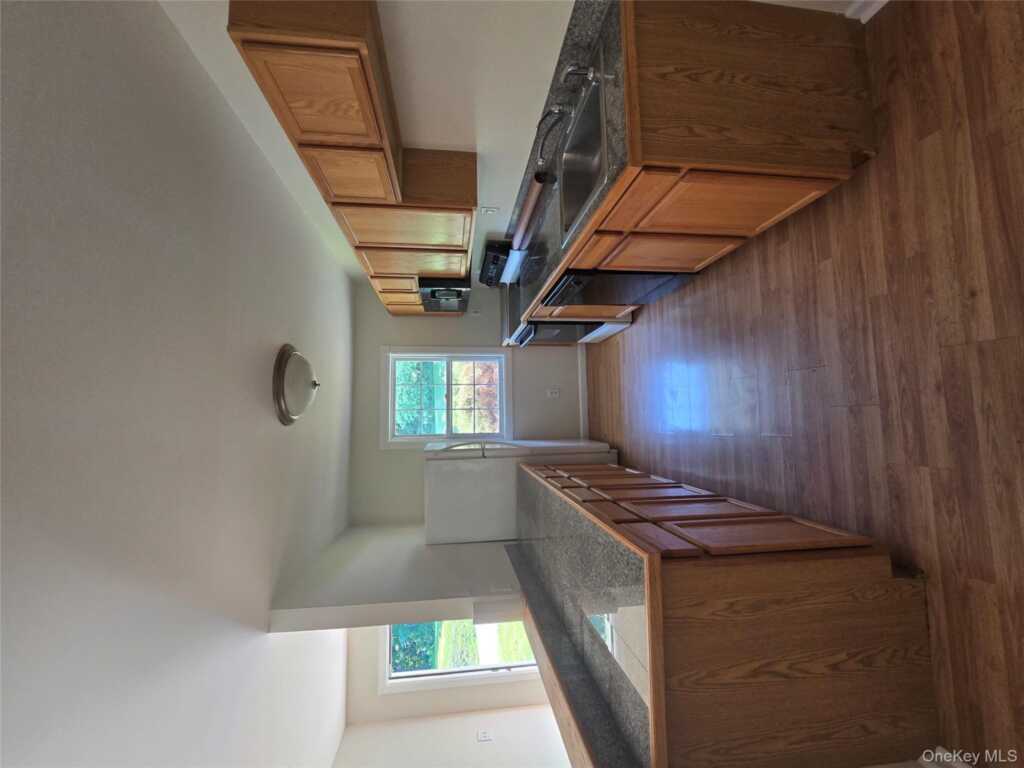 1-18 Willow Way, Unit #2, Rhinebeck, NY 12572 - Photo 4 of 14