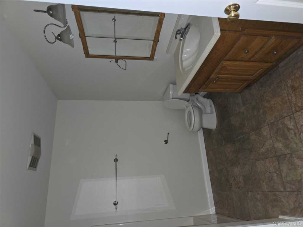 1-18 Willow Way, Unit #2, Rhinebeck, NY 12572 - Photo 7 of 14