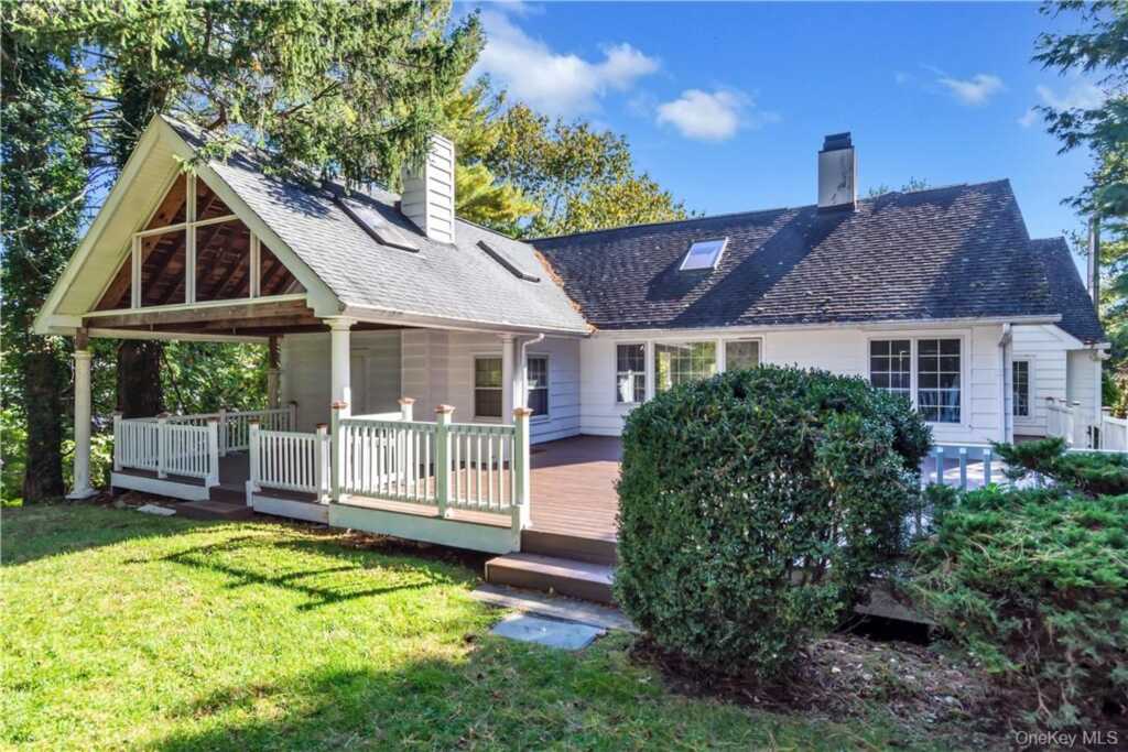 1058 Wilmot Road, New Rochelle, NY 10583 - Photo 1 of 19